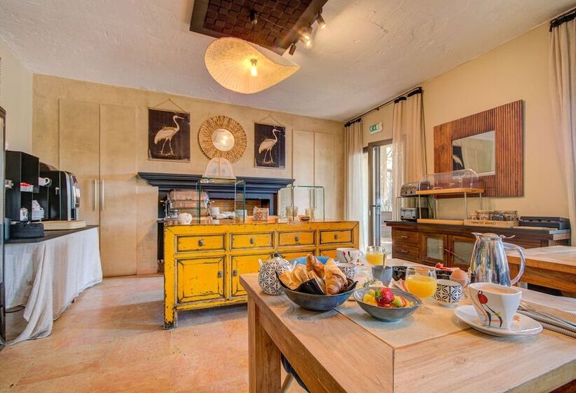 Отель Bastide & Spa  Villa De Lourmarin