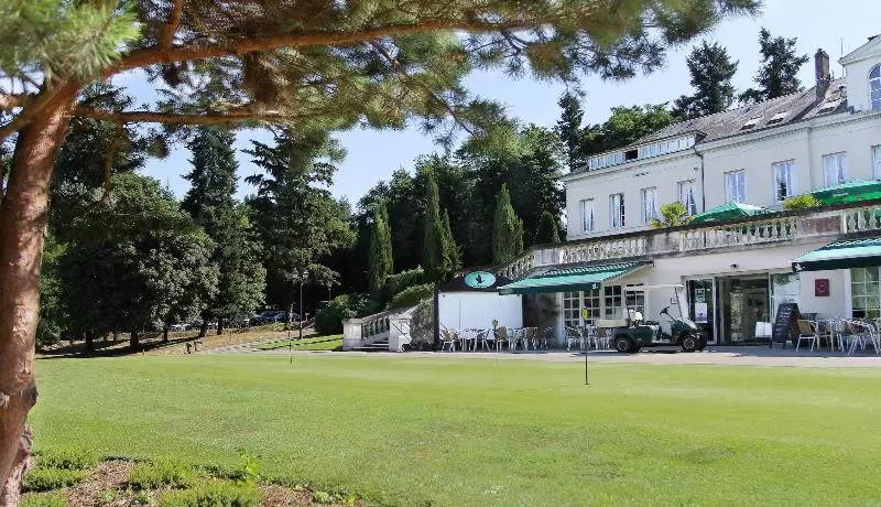 Отель Domaine Et Golf De Vaugouard  La Maison Younan