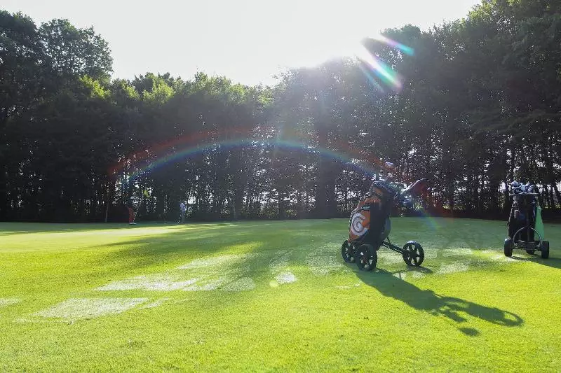 Отель Domaine Et Golf De Vaugouard  La Maison Younan