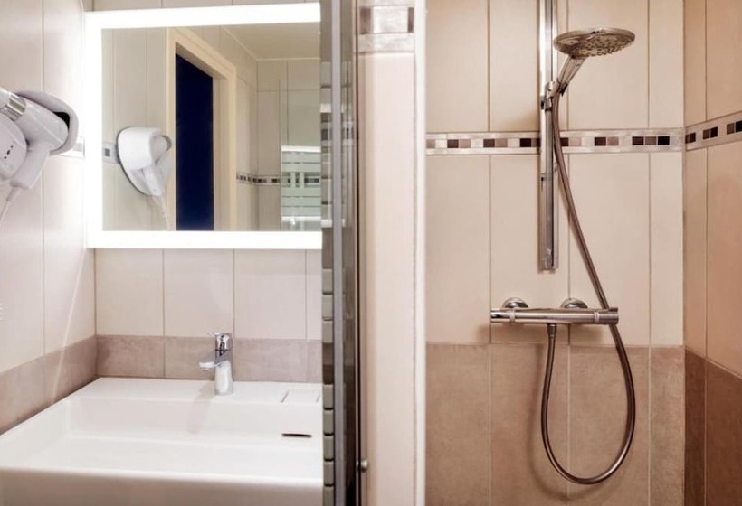 Отель Du Commerce Spa