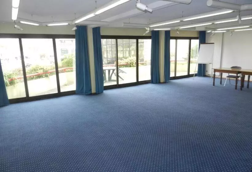 Отель Hôtel Dupleix Hyper Centre Parking Et Garage Gratuit