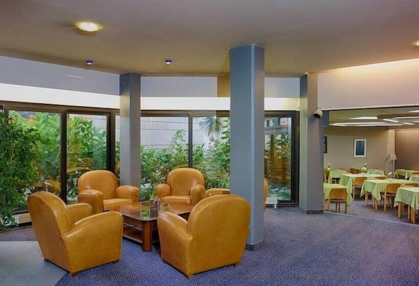 Hotel Hôtel Dupleix   Hyper Centre   Parking Et Garage Gratuit