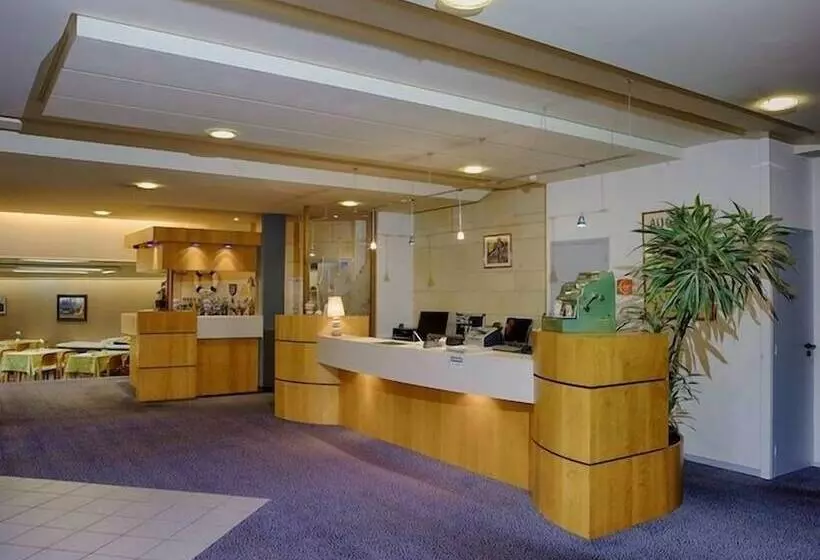 هتل Hôtel Dupleix   Hyper Centre   Parking Et Garage Gratuit