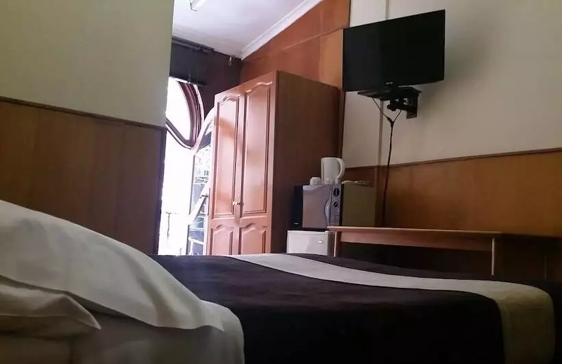 ホテル Holiday Lodge