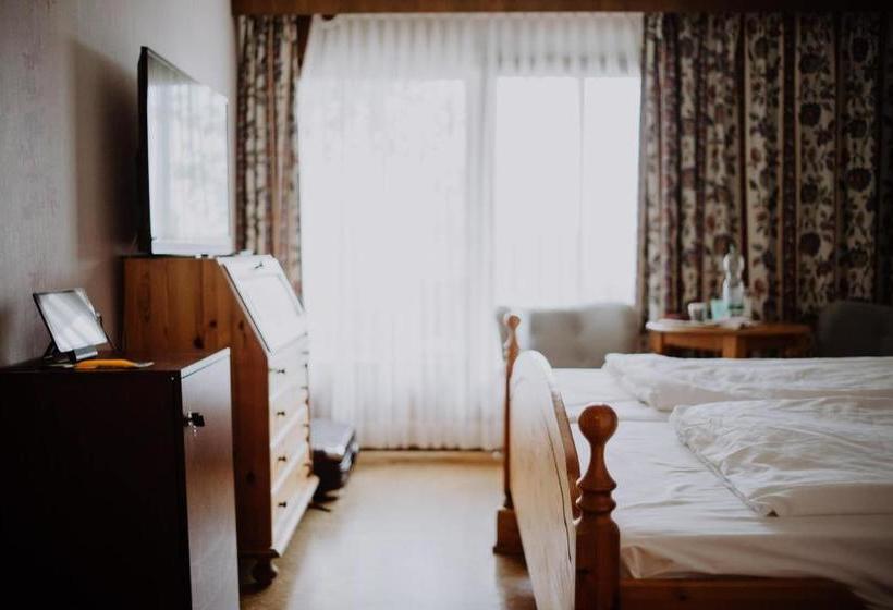 ホテル Kapuzinergarten Panorama