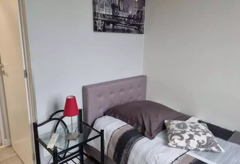 Отель Hôtel Restaurant Du Commerce