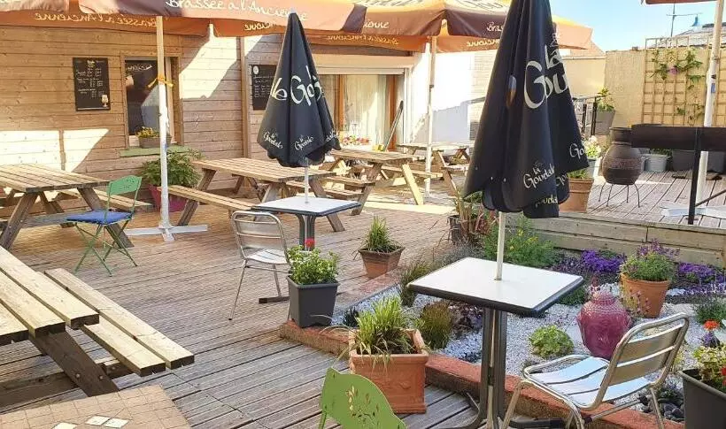 Отель Hôtel Restaurant Du Commerce