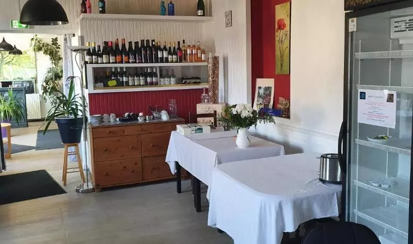 Отель Hôtel Restaurant Du Commerce