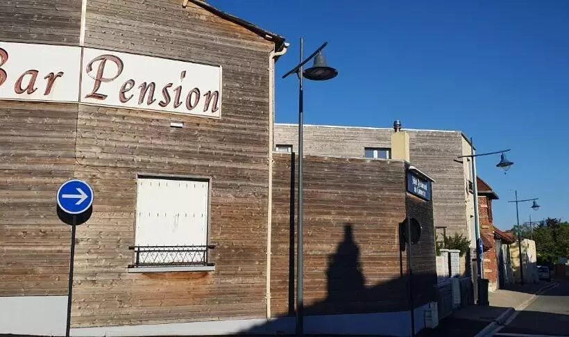 Отель Hôtel Restaurant Du Commerce