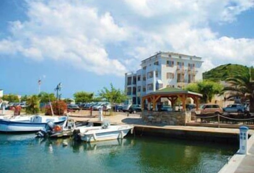 ホテル Marina D'oro