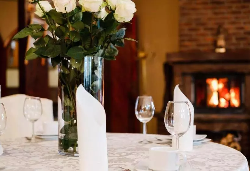 Отель Pod Lipami