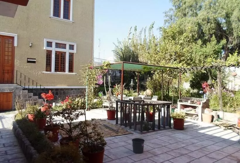 فندق Posada El Castillo