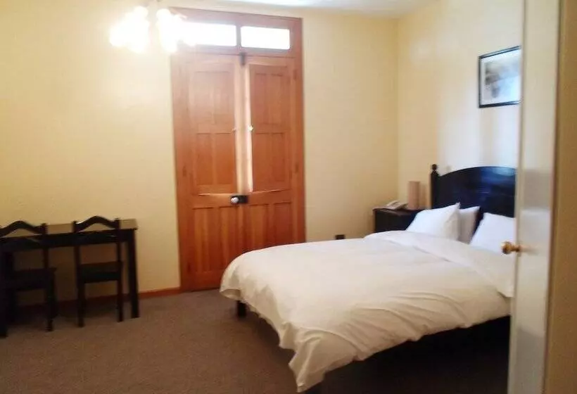 فندق Posada El Castillo