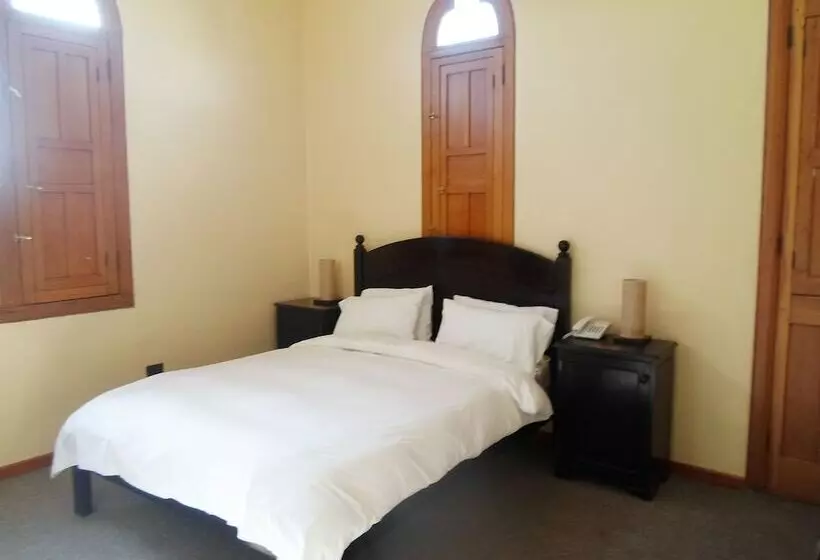 فندق Posada El Castillo