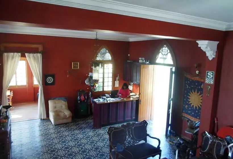 فندق Posada El Castillo