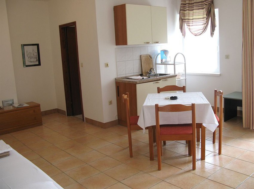 Vila 4m Pension & Appartements