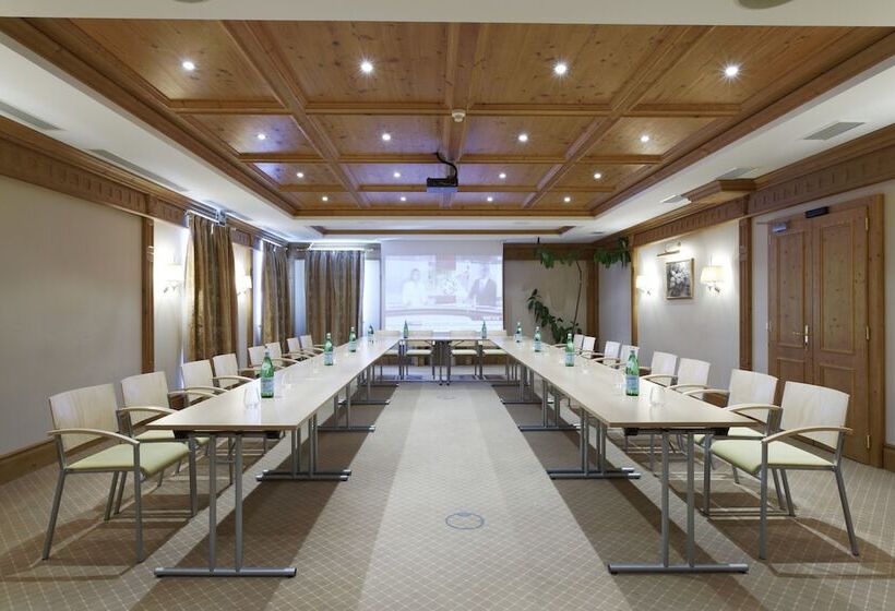 Majestic Hotel & Spa Resort