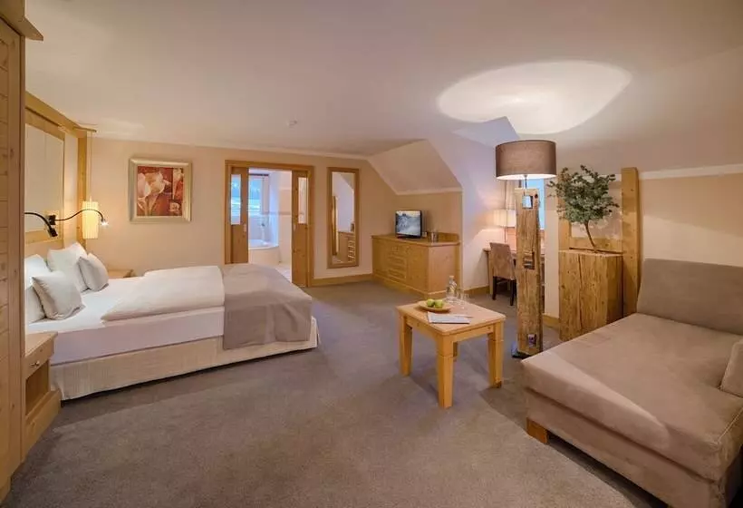 Majestic Hotel & Spa Resort