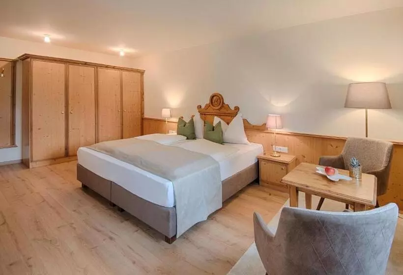 Majestic Hotel & Spa Resort