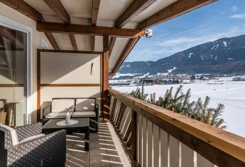 Majestic Hotel & Spa Resort