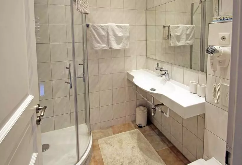 Пансион Gästehaus Alba Sie Bekommen Garantiert Eintrittskarten Für Den Europapark Und Für Rulantica über U