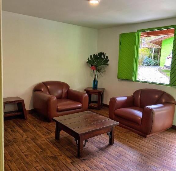 هاستل Avalon Hotel Campestre