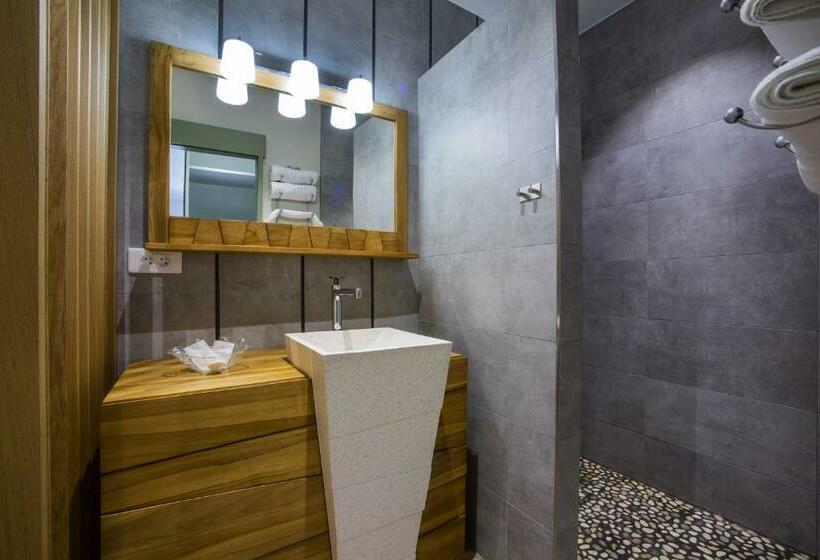 فندق Du Pont De L Oso