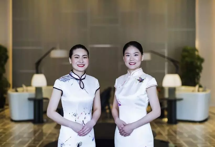Hotelli Grand Mercure Wuhan Qiaokou