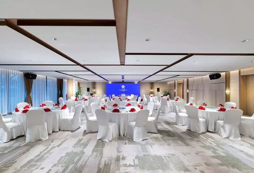 Hotelli Grand Mercure Wuhan Qiaokou