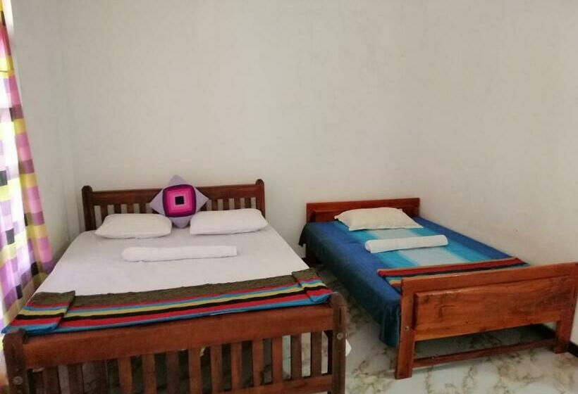 Отель Monkey Garden