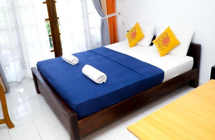 Пансион Andorra Tourist Resort Anuradhapura