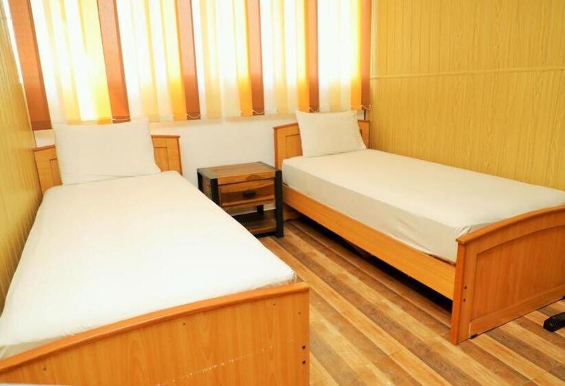 Пансион Andorra Tourist Resort Anuradhapura