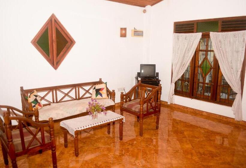 פנסיון Ceylon Casa