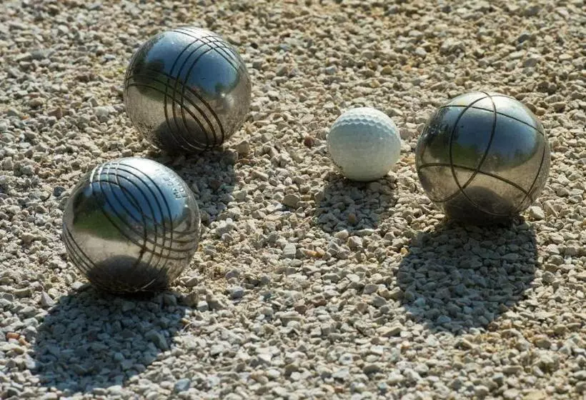 Majatalo Gite Des Carmes And Spa