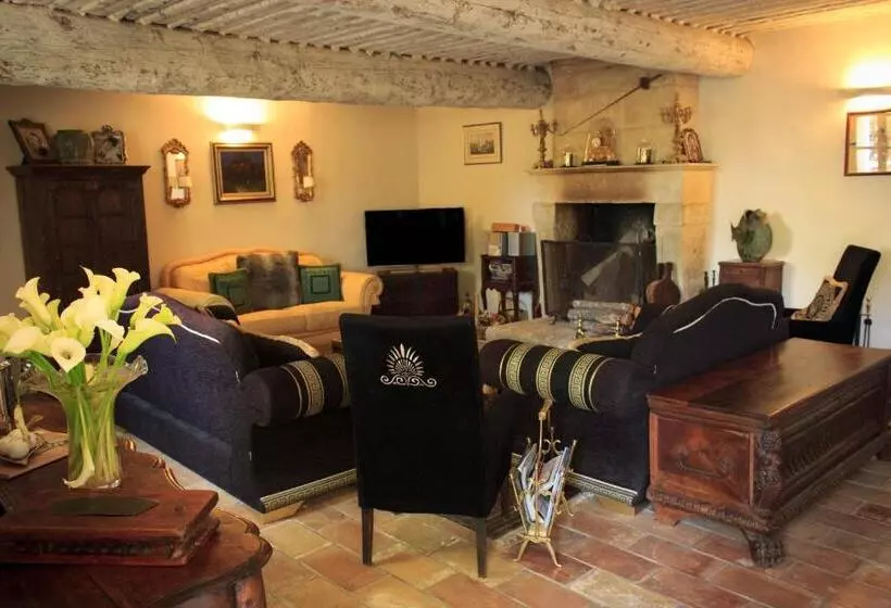 Majatalo Gite Des Carmes And Spa