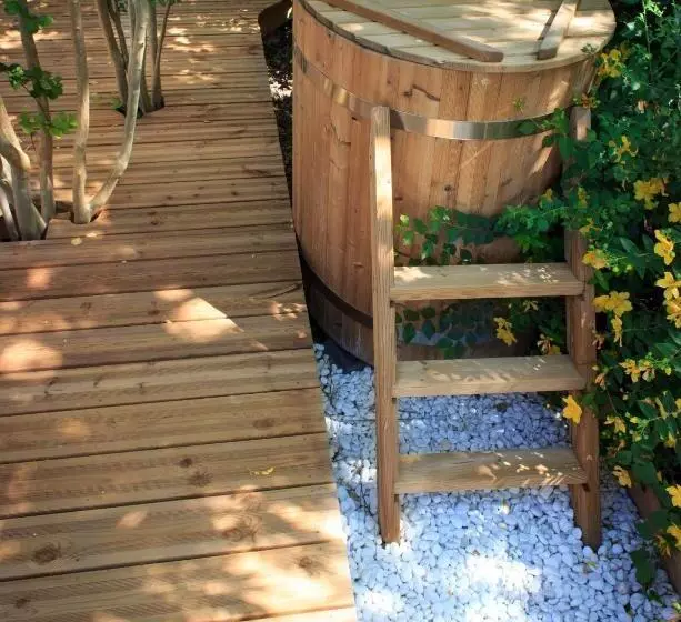 Majatalo Gite Des Carmes And Spa