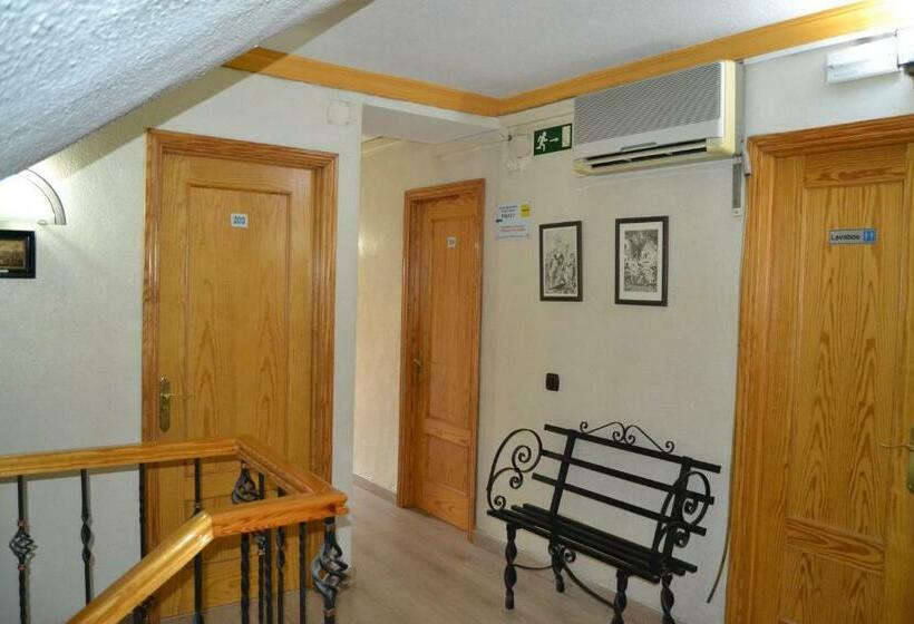 پانسیون Hostal Don Juan I