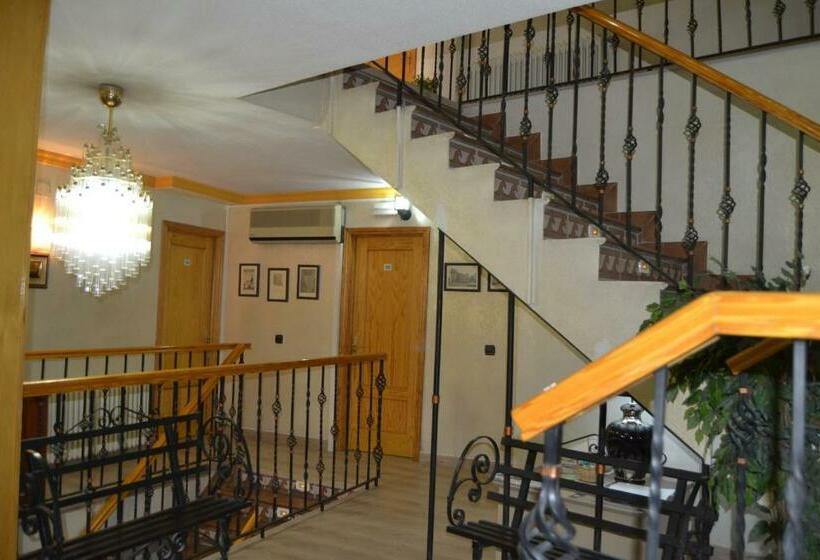 پانسیون Hostal Don Juan I