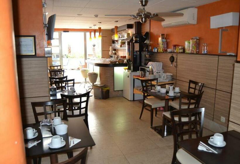 پانسیون Hostal Don Juan I