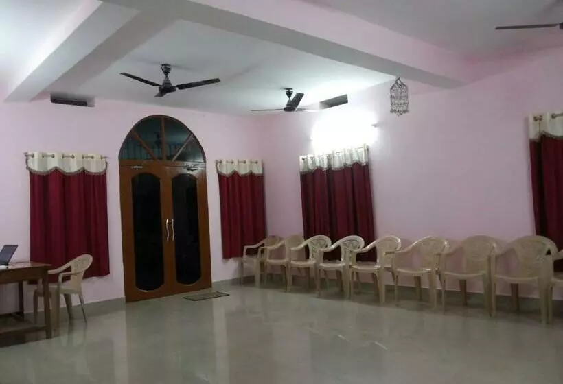 پانسیون Suma Guest House