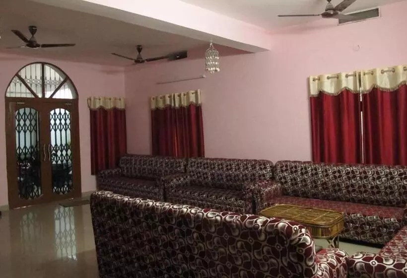 پانسیون Suma Guest House