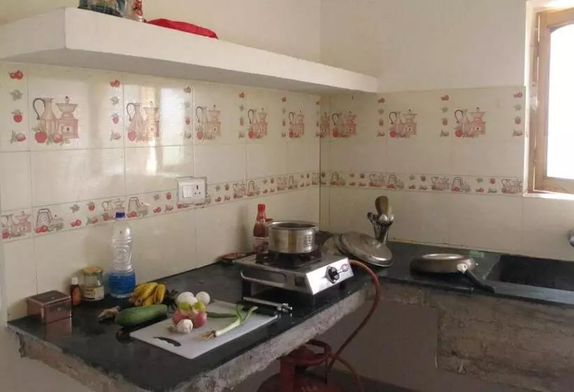 پانسیون Suma Guest House