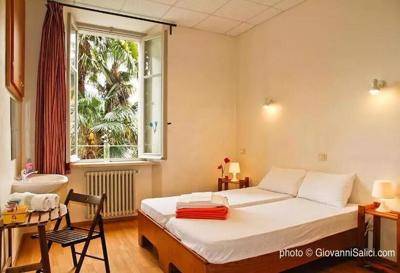 Santangela Hostel & Rooms