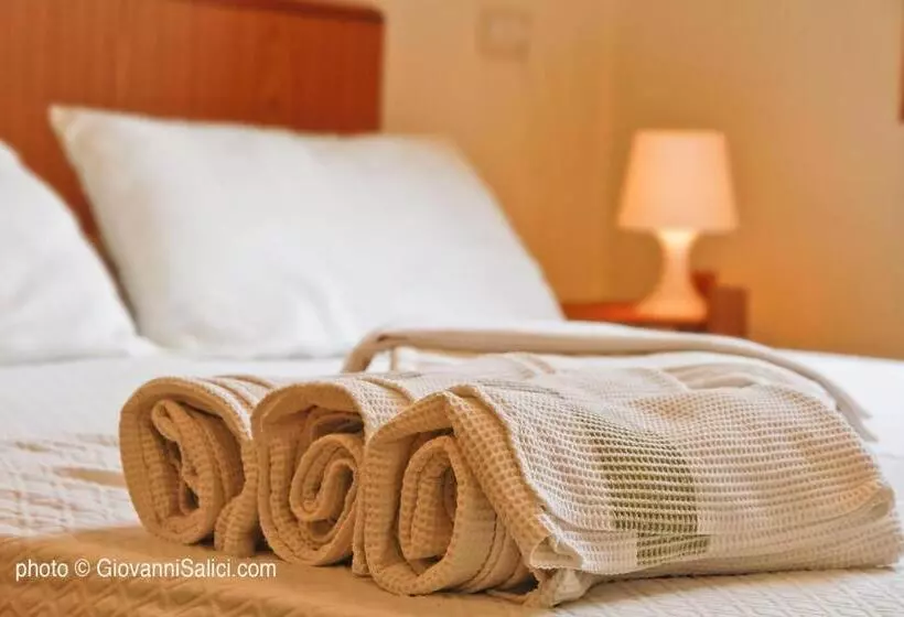 Santangela Hostel & Rooms