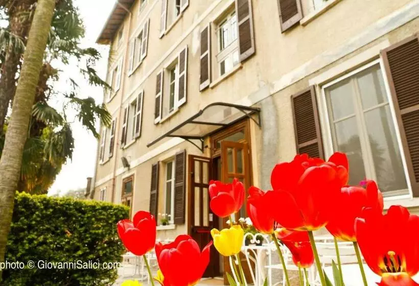 Santangela Hostel & Rooms