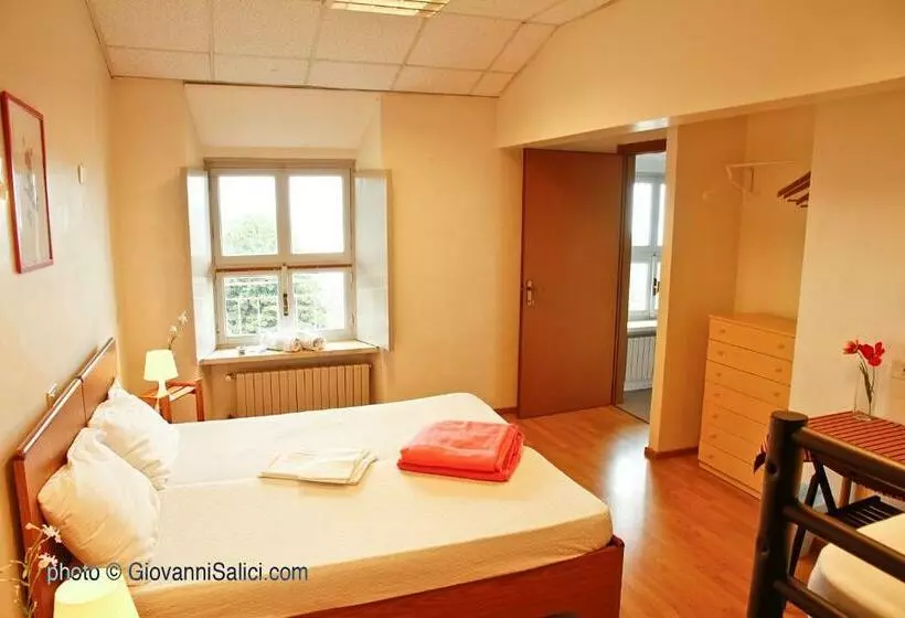 Santangela Hostel & Rooms