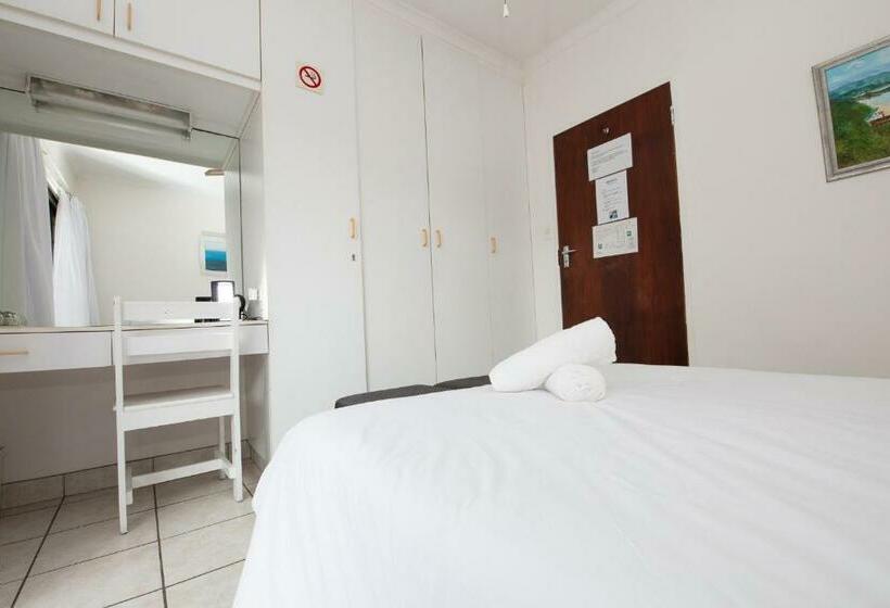 הוסטל Nothando Backpackers Lodge