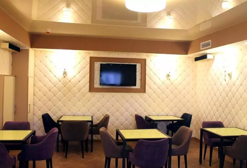 Aamiaismajoitus (B&B) Non Stop Economy