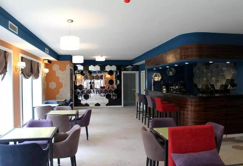 Aamiaismajoitus (B&B) Non Stop Economy