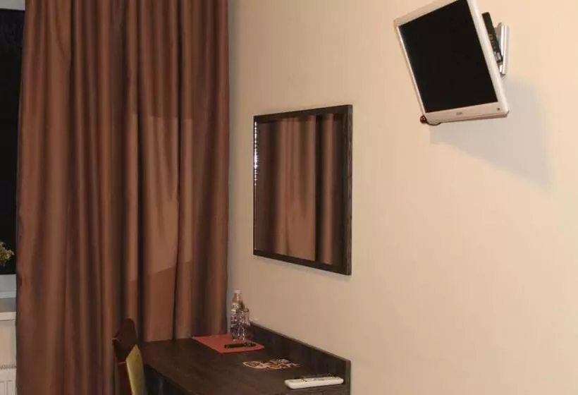 Aamiaismajoitus (B&B) Non Stop Economy